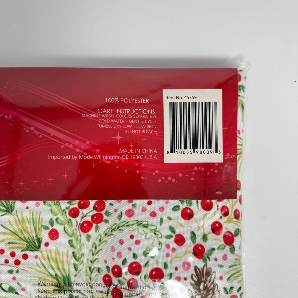 Christmas Holiday Tablecloth 60x84 Red Berry Pinecone Winter Floral White New